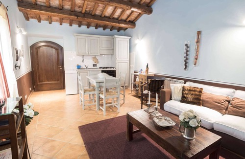 Montecolognola House | TORRETTA APARTMENT - Borgo Spagnoli Farmhouse