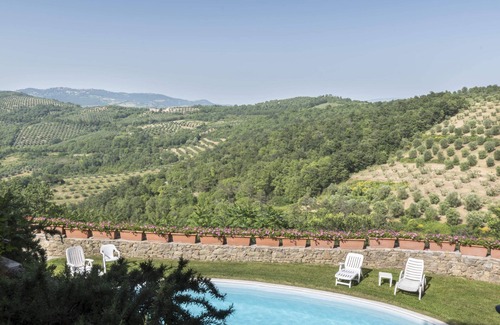 Montecolognola House | TORRETTA APARTMENT - Borgo Spagnoli Farmhouse