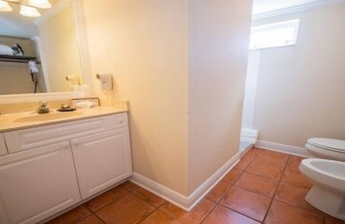 Bradenton Beach Hotel | Tortuga Inn 1st Floor Studio.Pet Friendly