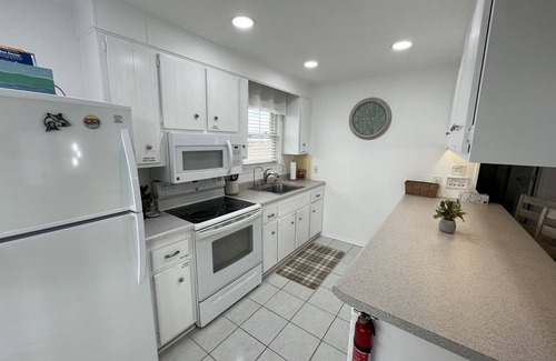 Southpointe House | Totally Relax, Fully Stocked in Beautiful FM!