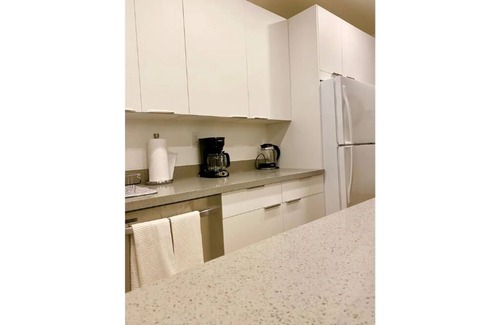 Key Biscayne Condo | Totally Updated unit 5 min from the beach😍 You’ll love it !