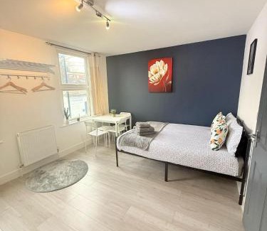 Northumberland Park House | Tottenham En Suites Guest Rooms