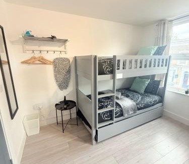 Northumberland Park House | Tottenham En Suites Guest Rooms
