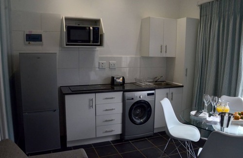Baileys Muckleneuk Apartment | Touch of Class Villas