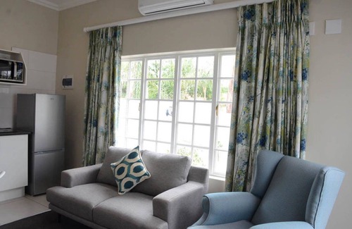 Baileys Muckleneuk Apartment | Touch of Class Villas