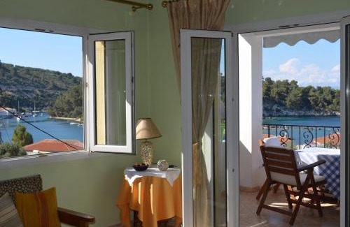 Gaios House | Toula's House