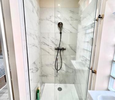 Saint-Cyprien Apartment | Toulouse : Studio équipé au cœur de St-Cyprien