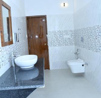 Khajuraho Hotel | TOURIST VILLAGE KHAJURAHO