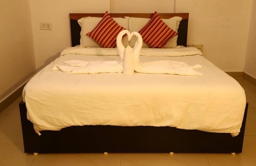 Khajuraho Hotel | Tourist village Khajuraho