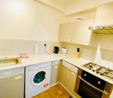 Harrow Road Apartment | Tow Bedroom Apartment in Central London