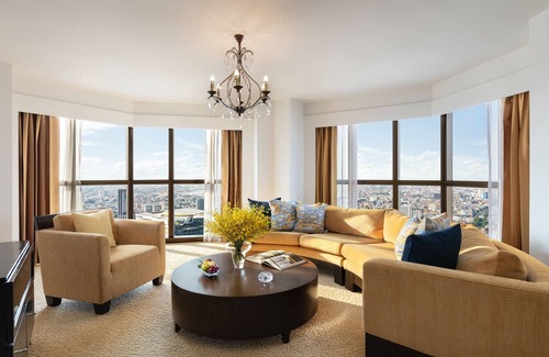 Bang Rak Hotel | Tower Club at lebua