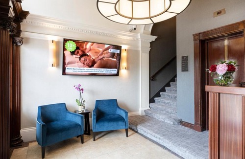 Tower Hill Apartment | Tower Residences by Blue Orchid
