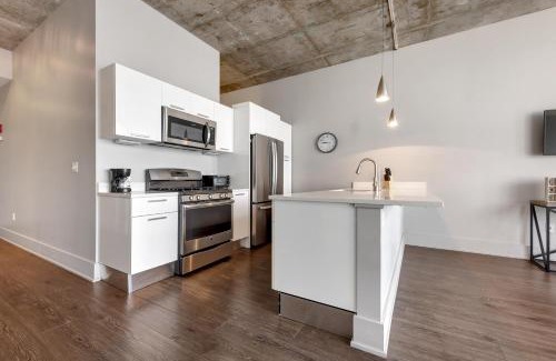Downtown St. Louis Apartment | Towers At Opop 2102 Spacios And Cozy 1 Bd 1 B