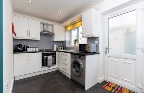 Guisborough House | Town centre & all the comforts!