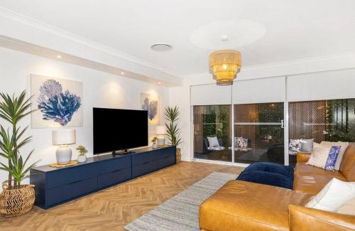 Busselton House | Town Central, walk to the beach