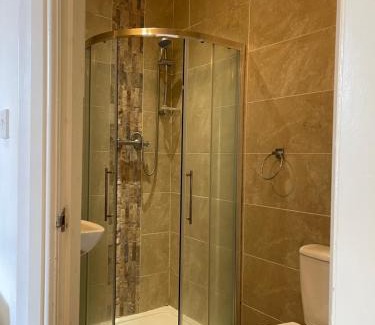 Newcastle-Under-Lyme House | Town centre, very convenient