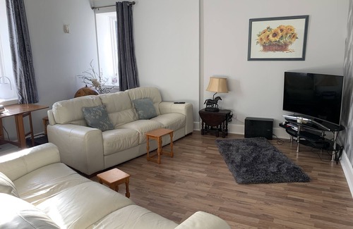 Langholm Apartment | Town centre with cafe , hotels and shops on the doorstep