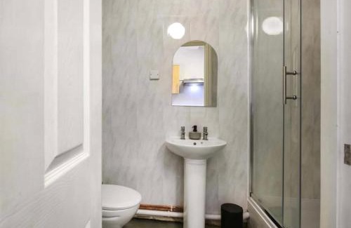 Bridgnorth Apartment | Town Hall Views by Shropshire Abodes