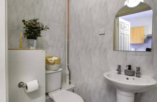 Bridgnorth Apartment | Town Hall Views by Shropshire Abodes