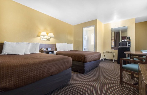 Downtown Hotel | Town House Motel – Historic Old Town Eureka