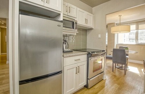 Church and Wellesley Hotel | Town Inn Suites Hotel