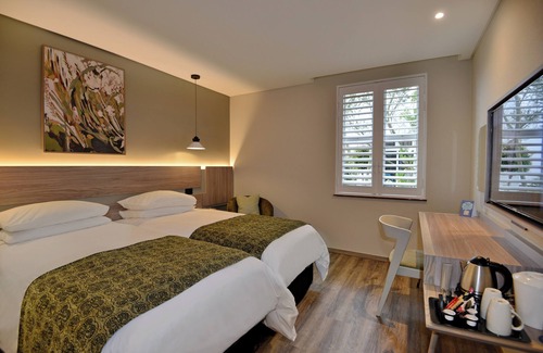 George Hotel | Town Lodge George