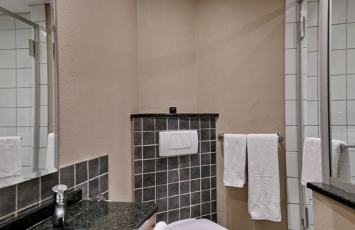 Constantia Kloof Hotel | Town Lodge Roodepoort
