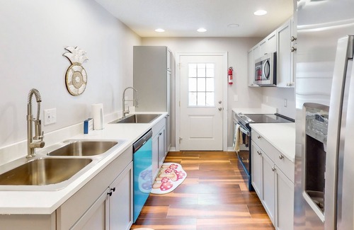 Rehoboth Beach House | Town of Lewes Spacious Multi-Unit Newly Renovated Home!