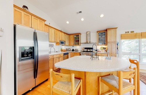 South Bethany Harbor House | Town of South Bethany Beach home with sunroom and water views - dogs ok