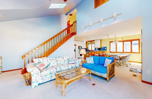 South Bethany Harbor House | Town of South Bethany enchanting canal-front retreat with decks & amazing views