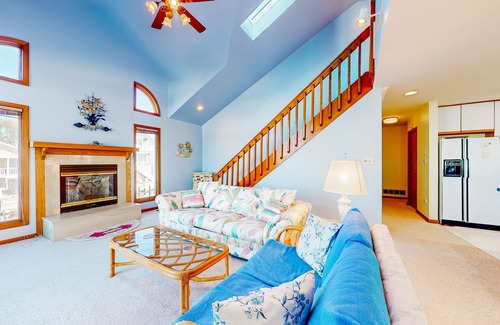 South Bethany Harbor House | Town of South Bethany enchanting canal-front retreat with decks & amazing views