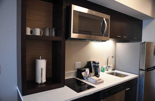 North Kansas City Hotel | TownePlace Suites by Marriott Kansas City at Briarcliff