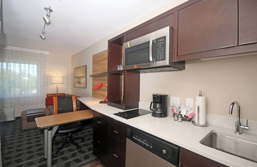 North Charleston Hotel | TownePlace Suites by Marriott Charleston-North Charleston