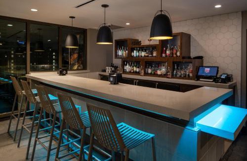 Central Business District Hotel | TownePlace Suites by Marriott New Orleans Downtown/Canal Street