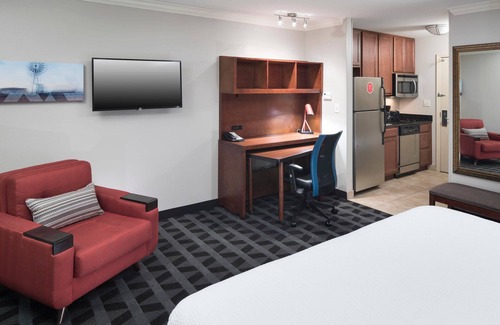 Downtown Fort Worth Hotel | TownePlace Suites by Marriott Fort Worth Downtown