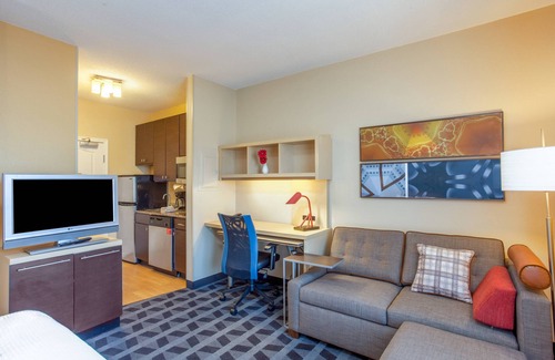 Huntsville Hotel | TownePlace Suites by Marriott Huntsville