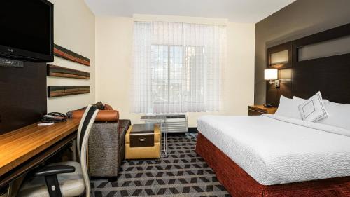Downtown San Antonio Hotel | TownePlace Suites by Marriott San Antonio Downtown Riverwalk