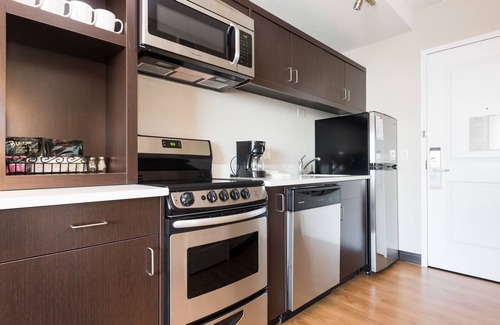 Southwest Edmonton Hotel | TownePlace Suites by Marriott Edmonton South