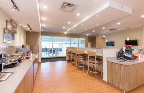 Southwest Edmonton Hotel | TownePlace Suites by Marriott Edmonton South