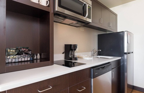 Southwest Edmonton Hotel | TownePlace Suites by Marriott Edmonton South