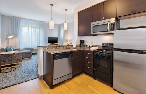 Donelson Hotel | TownePlace Suites by Marriott Nashville Airport