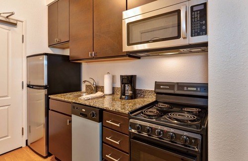 Donelson Hotel | TownePlace Suites by Marriott Nashville Airport