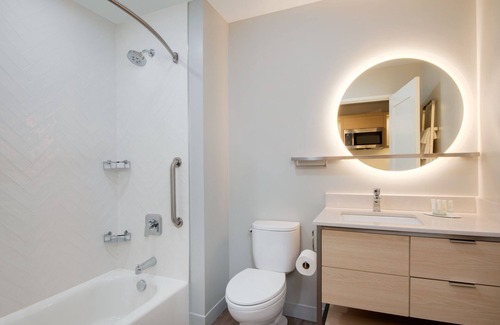 East Point Hotel | TownePlace Suites by Marriott Atlanta Airport North