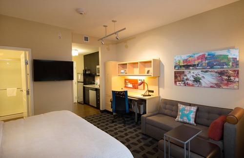 Lincoln Hotel | TownePlace Suites by Marriott Lincoln North