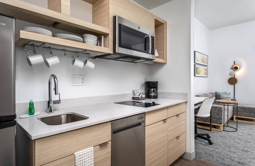 Florida Center Hotel | TownePlace Suites by Marriott Orlando Southwest Near Universal