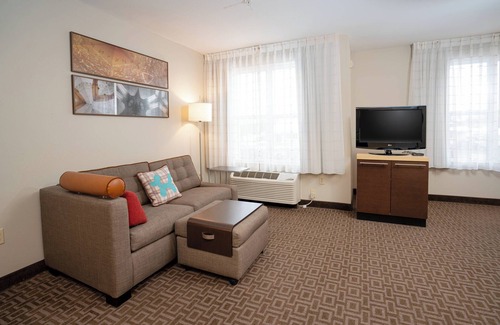 Rochester Hotel | TownePlace Suites by Marriott Rochester