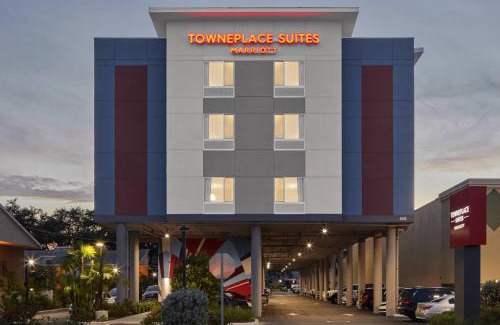 Fairoaks Manhattan Manor Hotel | TownePlace Suites by Marriott Tampa South