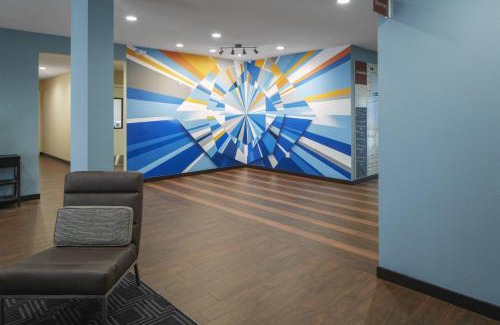 Fairoaks Manhattan Manor Hotel | TownePlace Suites by Marriott Tampa South