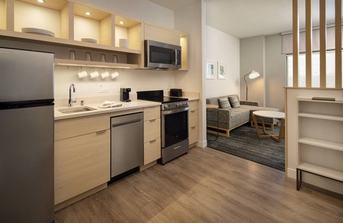 Oakley Hotel | Towneplace Suites By Marriott Cincinnati Oakley
