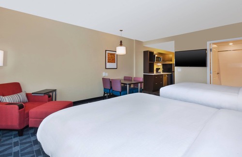 Grand Rapids Hotel | TownePlace Suites by Marriott Grand Rapids Airport Southeast